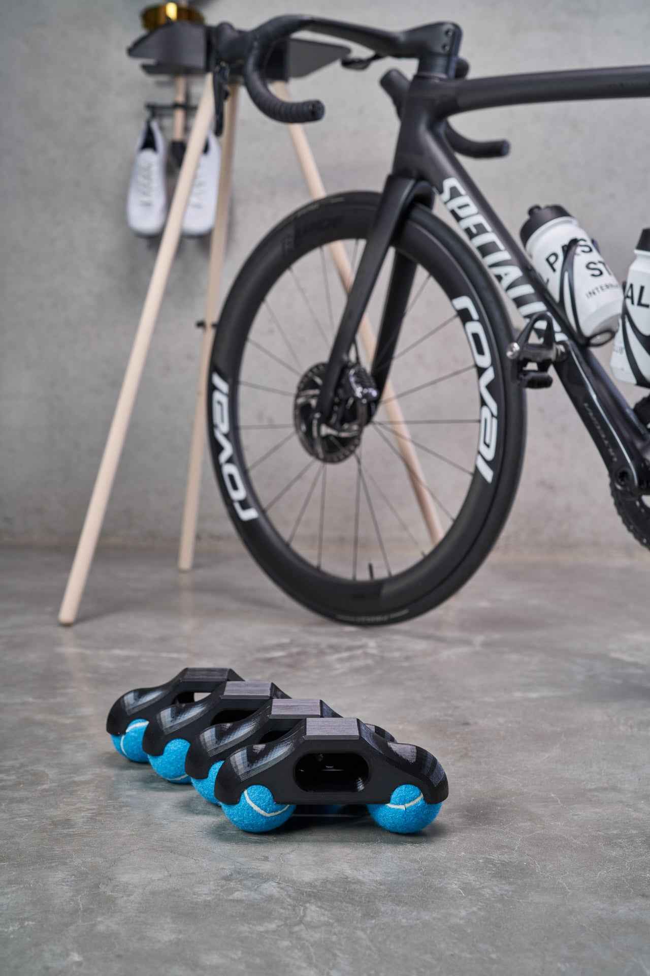 Rocker Plate Feet | Tennisballfüße für Wahoo Kickr Core 2 Rollentrainer | Zubehör für Kickr Core 2 - Consequential