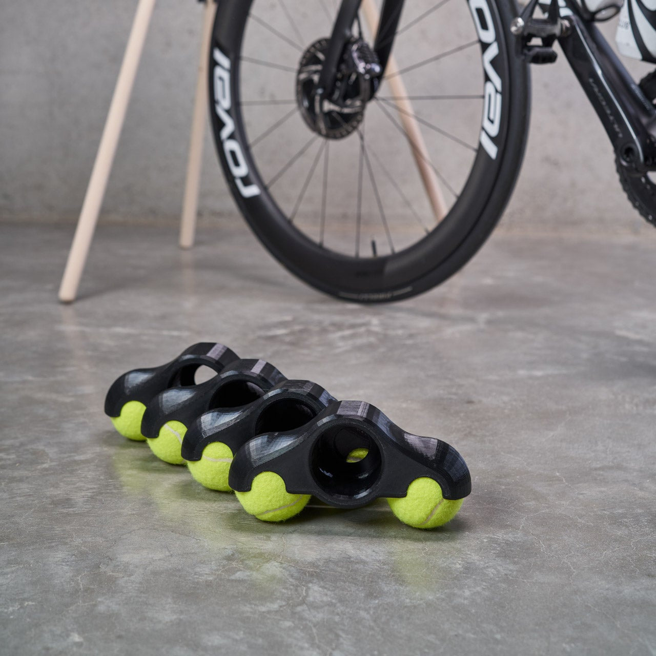 Rocker Plate Feet | Tennis ball feet for Wahoo Kickr Core roller trainer | Accessories for Kickr Core